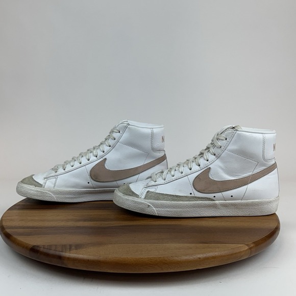 Womens Nike Blazer Mid '77 Vintage White‎ Leather Casual Sneakers Shoes Size 9 M - Picture 2 of 8
